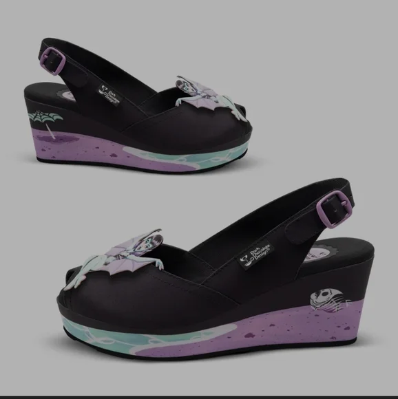 Dark Chocolate Design Beach Ghouls Sandal - Picture 4 of 16